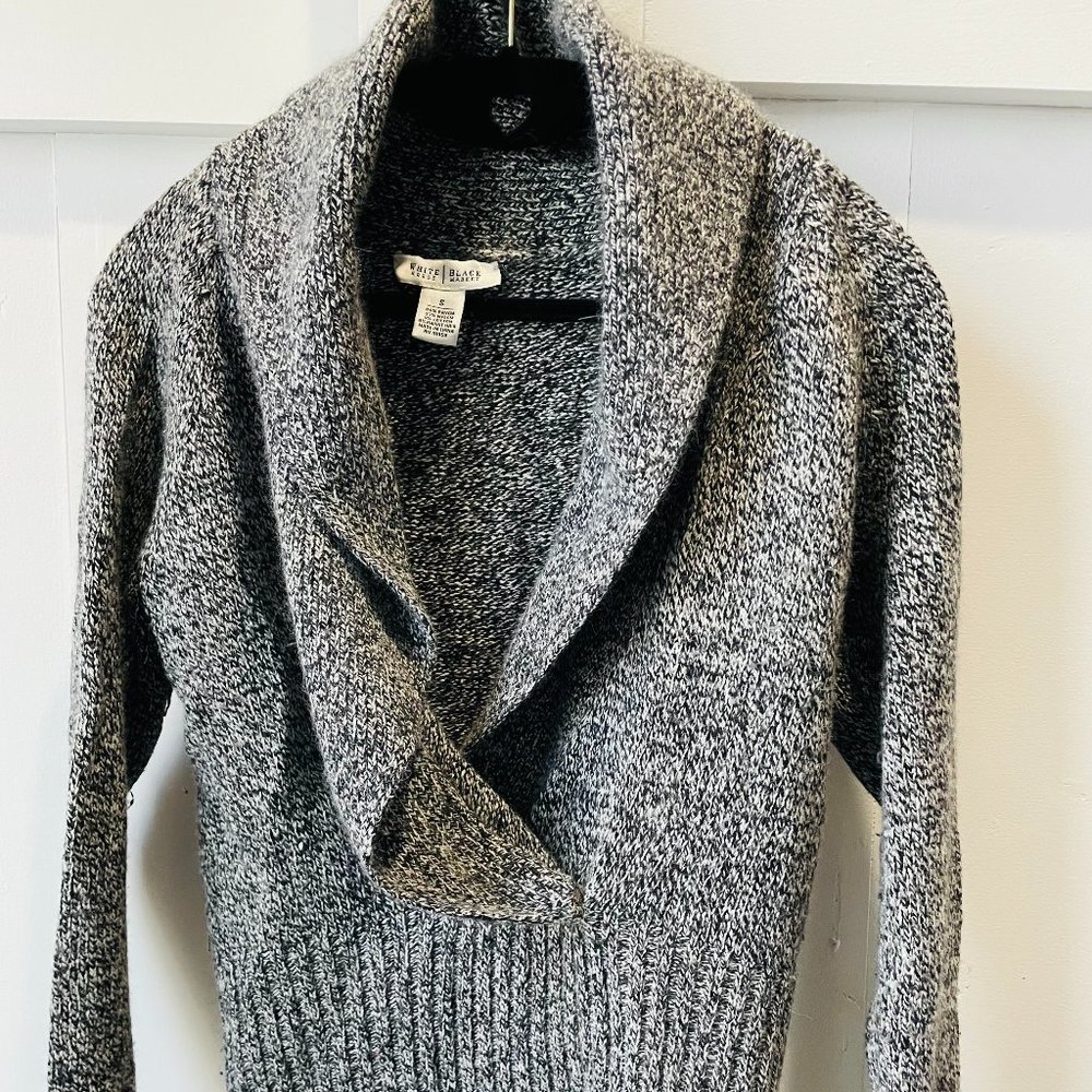 White House Black Market Women's Size S Sweater